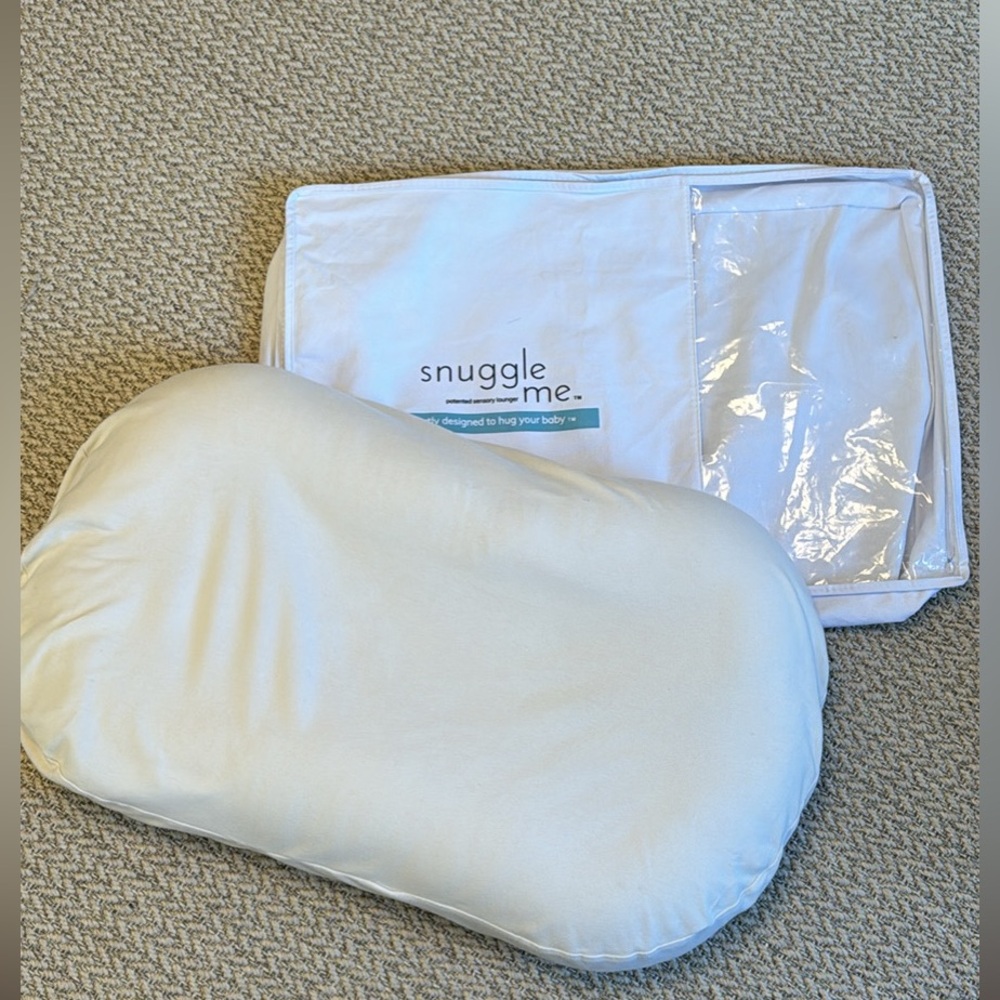 Snuggle Me Organic Infant Lounger with Cover